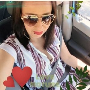 Meet your Posher, Alisha